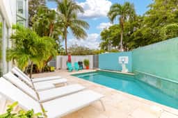 Walk to Las Olas | 4BR Ensuite | Heated Pool - Image 4